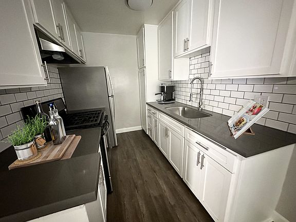 2nd image of 3760 Dufresne Ct