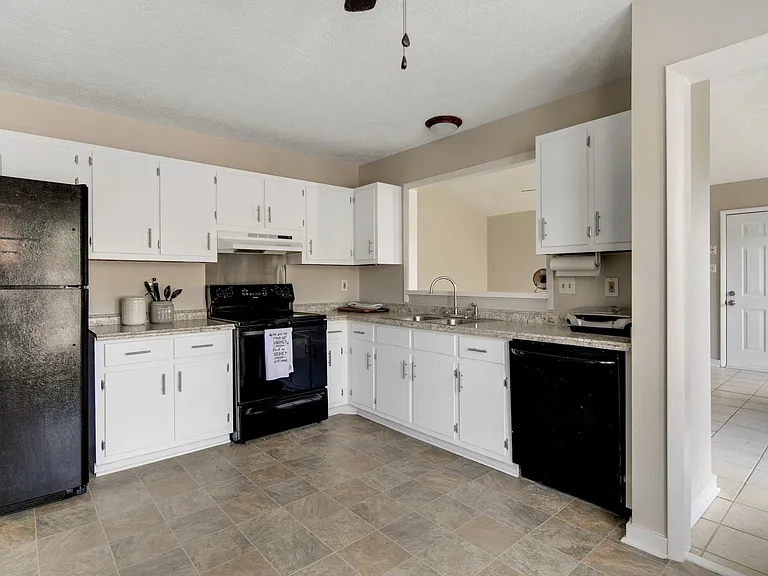 6954 Candlewood Dr — Photo 7