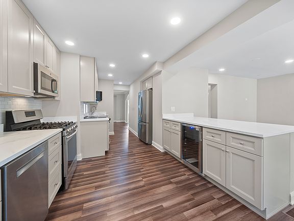 5th image of 6711 N Monticello Ave