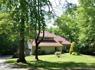 90 Watering Pond Rd, Guilford, CT 06437