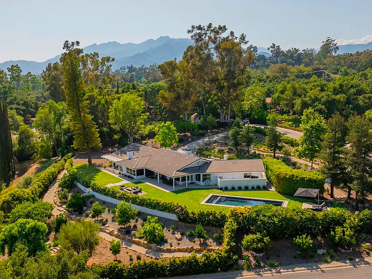 Del Oro Dr — Photo 25