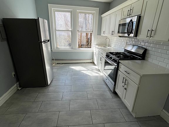 2nd image of 67-69 Fabyan Pl #1A