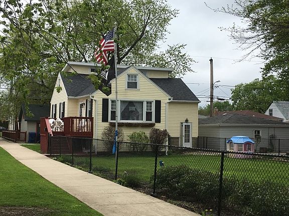 3rd image of 2701 W 97th Pl