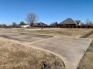 120 W 69th St S, Muskogee, OK 74401