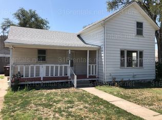 225 W Thornton St, Moundridge, KS 67107
