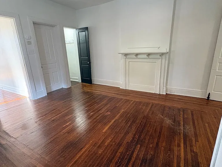 263 E College Ave #1 — Photo 6