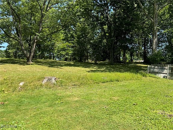 3rd image of 3410 S Wendover Cir