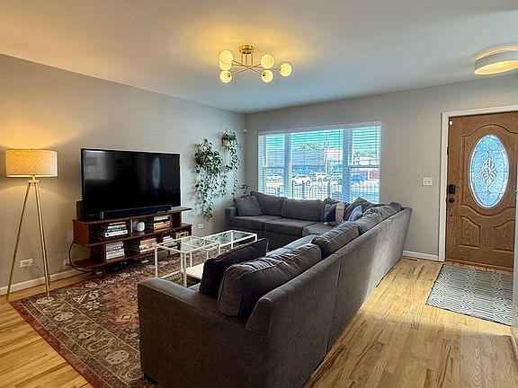 3rd image of 2002 W Coulter St #1