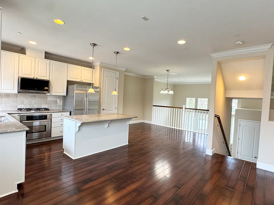 103 Bennie Dr