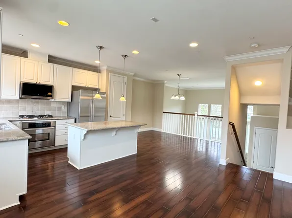 103 Bennie Dr, Redwood City, CA 94065