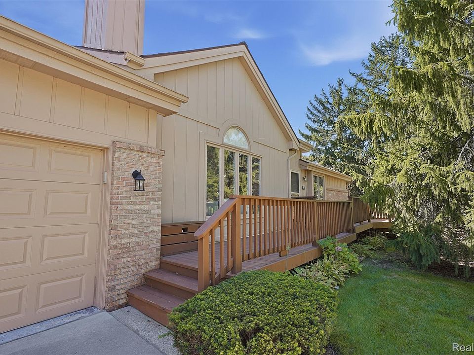 1st image of 21895 River Ridge Trl