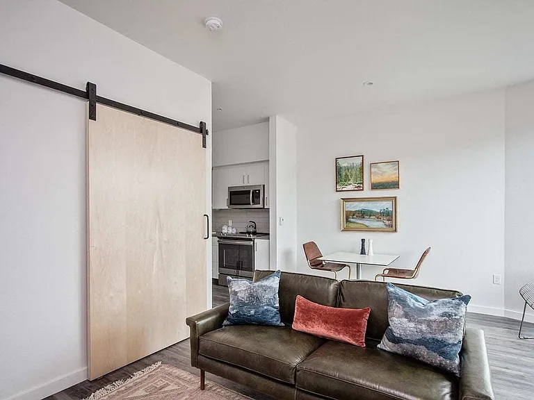 Oro Apartments — Photo 8