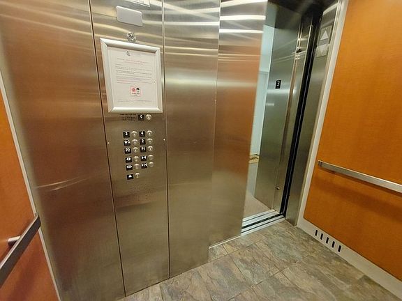 5th image of 2636 Hastings St E #312