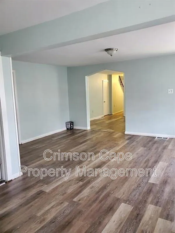 3 bed, 1.5 bath, 1000 sqft, $1,395 — Photo 2
