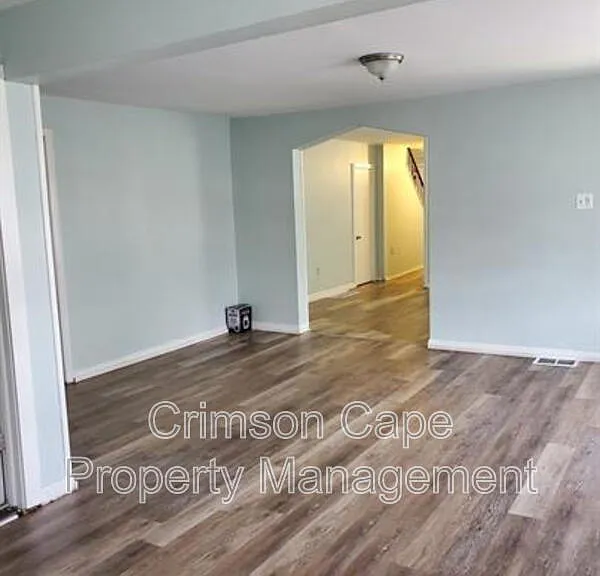 108 Grove St #1 — Photo 2