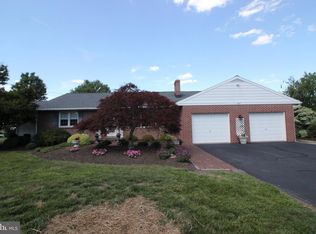 487 Schoolhouse Rd, Harleysville, PA 19438