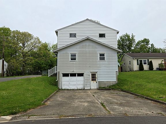 3rd image of 720 N Rogers Ave