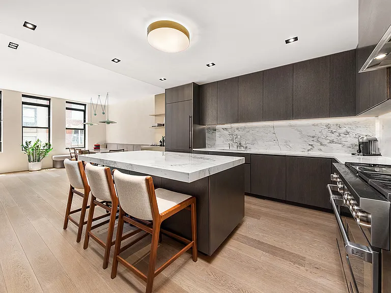 27 E 22nd St #6 — Photo 11