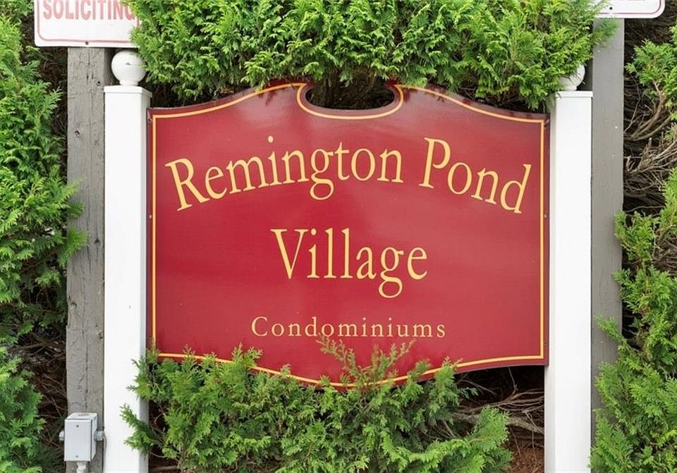 1st image of 20 Village Ct Unit 20