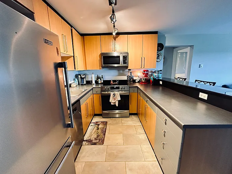 121 N 46th St #101 — Photo 3