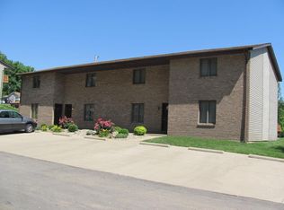 2005 Park St, Highland, IL 62249