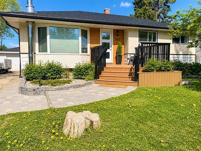 1st image of 111 Willow Dr