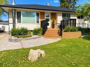 111 Willow Dr, Hinton, AB T7V1E5