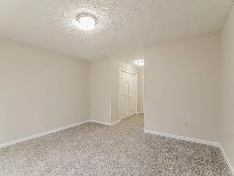 1464 Cain Ct N — Photo 14