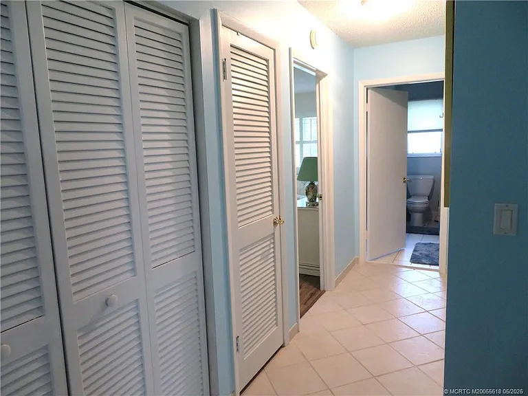 1843 SE Granada Ln — Photo 21
