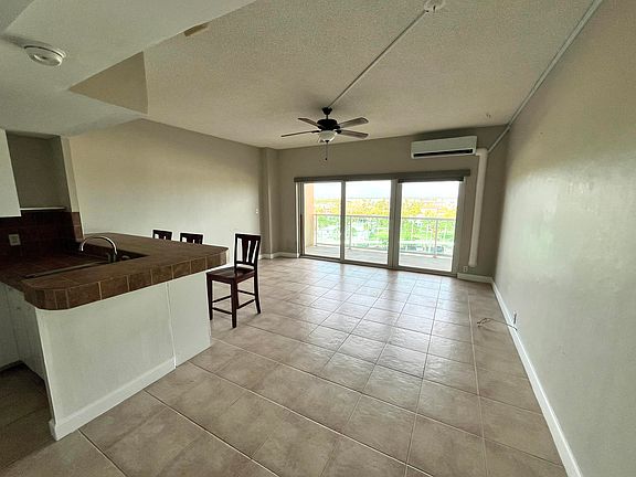 2nd image of 880 Mandalay Ave #512C