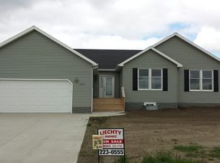 3264 Bethany Loop, Bismarck, ND 58503