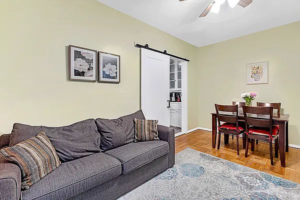 1st image of 860 W 181st St APT 4