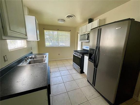 4th image of 212 E Harrison Ave