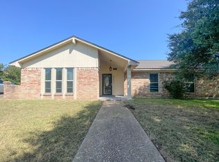 312 Cedarwood Ln, Hewitt, TX 76643