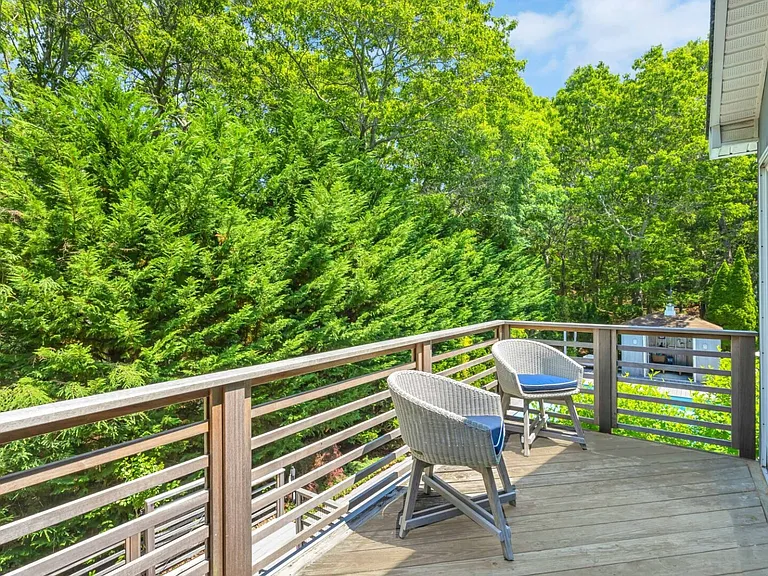 39 Montauk Ave — Photo 24