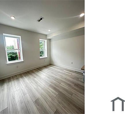 3rd image of 2427 Nicholas St #2