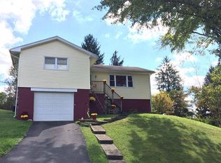997 Owens Ave, Fairmont, WV 26554