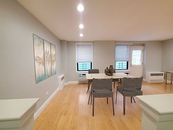 5th image of 3520 Leverich St APT B222