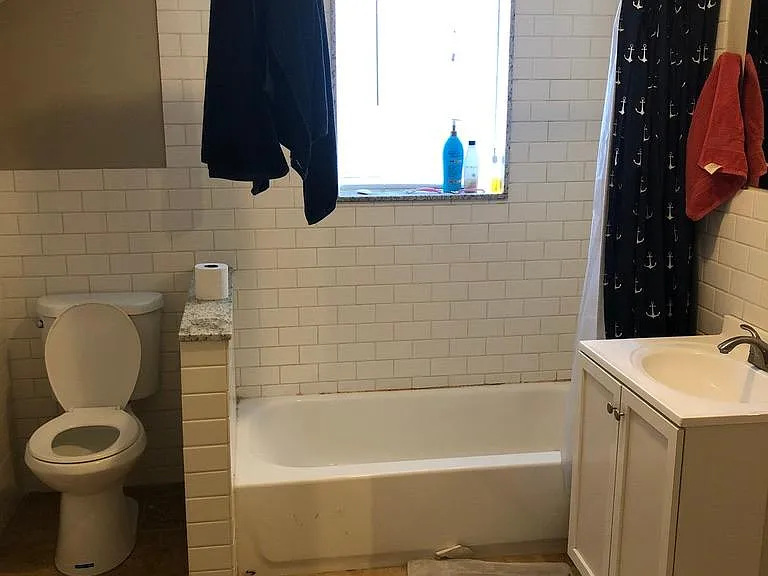 5726 Charlotte St — Photo 6