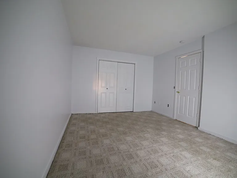 32 Hilltop Cir — Photo 14