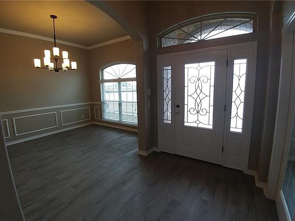5th image of 5008 Frisco Dr