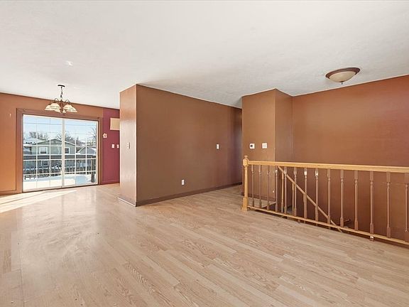 4th image of 1140 Whetstone St