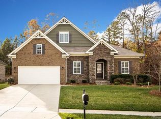 5108 Poplar Knoll Dr, Matthews, NC 28105