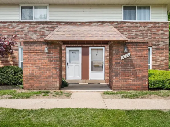 4223 Carrollton Dr APT B, Bridgeton, MO 63044