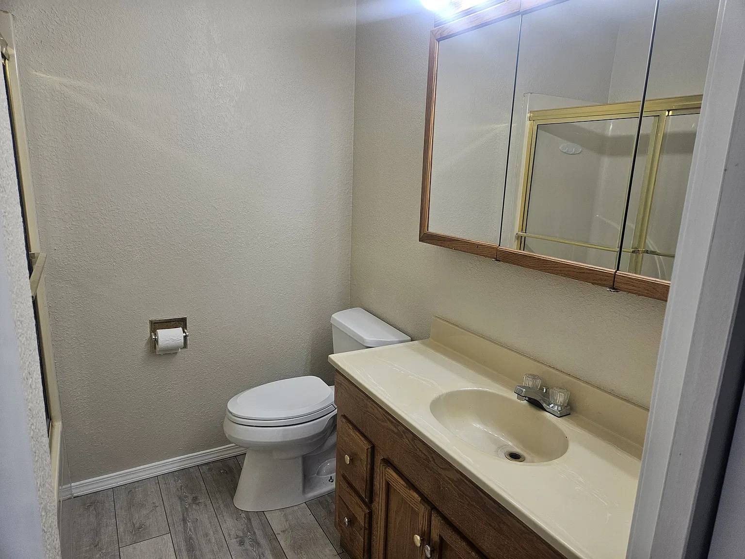 2 bed, 1200 sqft, $1,000 — Photo 4