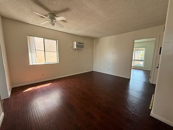 3rd image of 532 E Verdugo Ave APT M