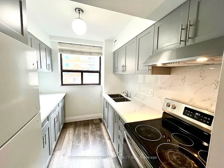 53 McCaul St #549 — Photo 6