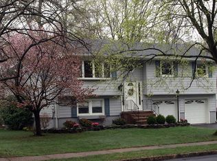 33 Parrott Mill Rd, Chatham, NJ 07928