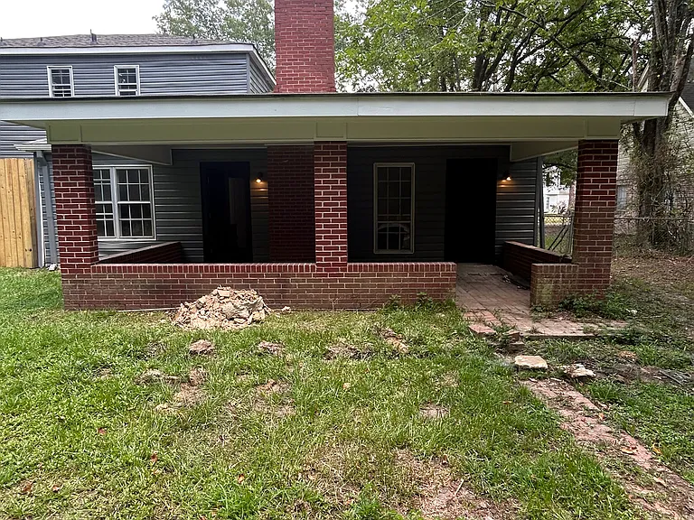 5165 Shirlwood Dr — Photo 2