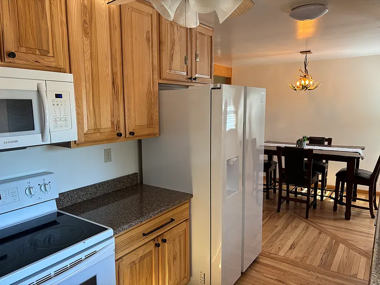 210 N 7th St — Photo 14